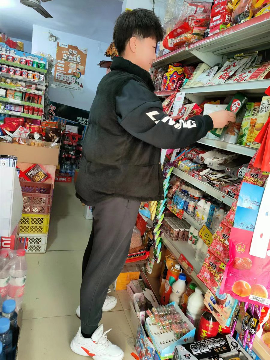 LuAeschbacqk's tweet photo. Proximamente recibimos el pedido de snacks, bebidas frías y productos para el día a día! Prepara tu lista, estamos listos para atenderte.， https://t.co/b0qjeirtrE