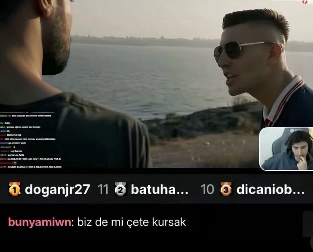 cioyumlanben's tweet photo. ortaokulda üst sınıfların yaptığı her şeyden bizim etkileniş https://t.co/h1LMK6hokS