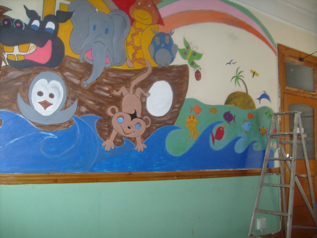 forgoodSA's tweet photo. A blank wall can become a maths or geography lesson. CEEP helps volunteer teams turn learning spaces into educational murals. What would you paint on a classroom wall? https://t.co/1hS5PyS403 #literacymonth https://t.co/lnaqvtX2Q3