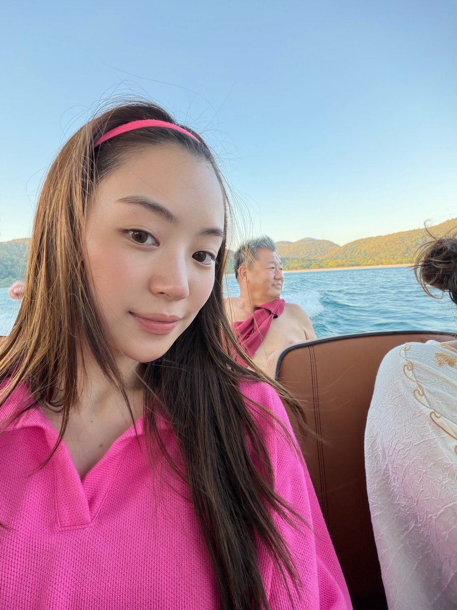 itnyflo's tweet photo. หน้าสดโคตรสวย https://t.co/tpJOw6Ki1S