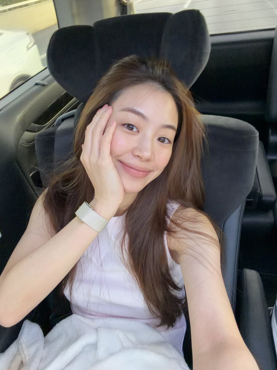 itnyflo's tweet photo. หน้าสดโคตรสวย https://t.co/tpJOw6Ki1S