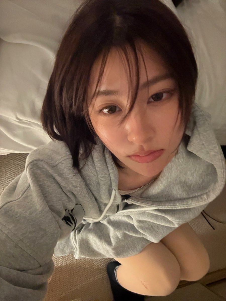pahnthitta_'s tweet photo. pahn selfies of the day <3 https://t.co/bj2XaCZkif