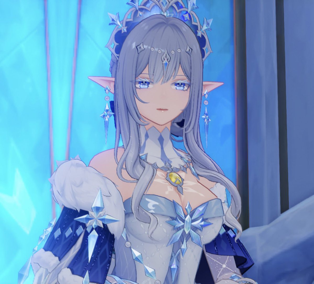 ato_mawashi's tweet photo. ←iPhone15の女皇　　PS5の女皇→ https://t.co/smJ3Z9bQvJ
