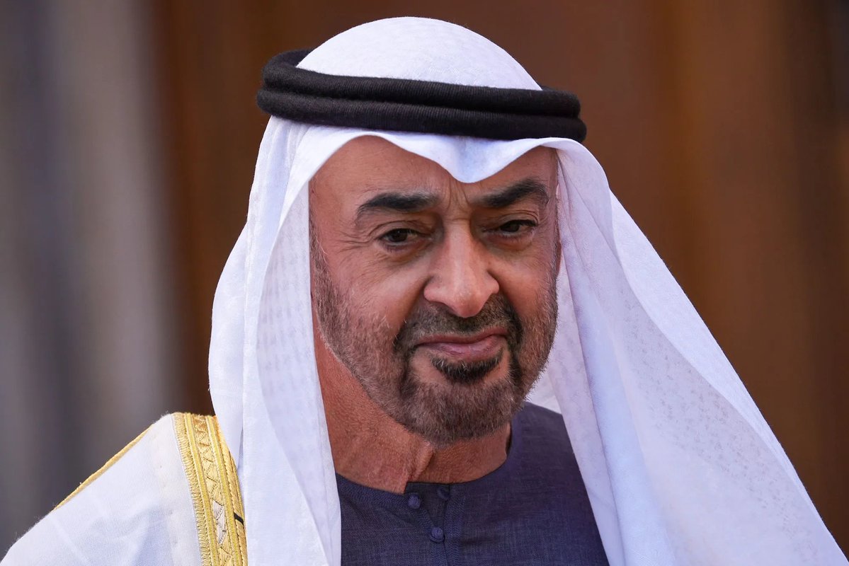 lcmondino_'s tweet photo. La guerra contra Irán cristalizó una relación que venía tomando forma, desde hace tiempo, entre Emiratos Árabes e Israel. La cumbre entre Bin Zayed (foto de la izquierda) y Bibi Netanyahu es premonitora por la asistencia de los representantes de Jordania, Marruecos y Arabia Saudita. 

Frente a la amenaza que irradia desde Teherán y los Hutíes que ponen "en jaque" la economía del Golfo, no son pocos los países árabes que, aun suplicando ayuda a Israel, se niegan a aceptar públicamente cualquier acercamiento con Jerusalem. 

Esto en los Emiratos Árabes no va más hace mucho tiempo y la cercanía con Israel es cada vez mayor.