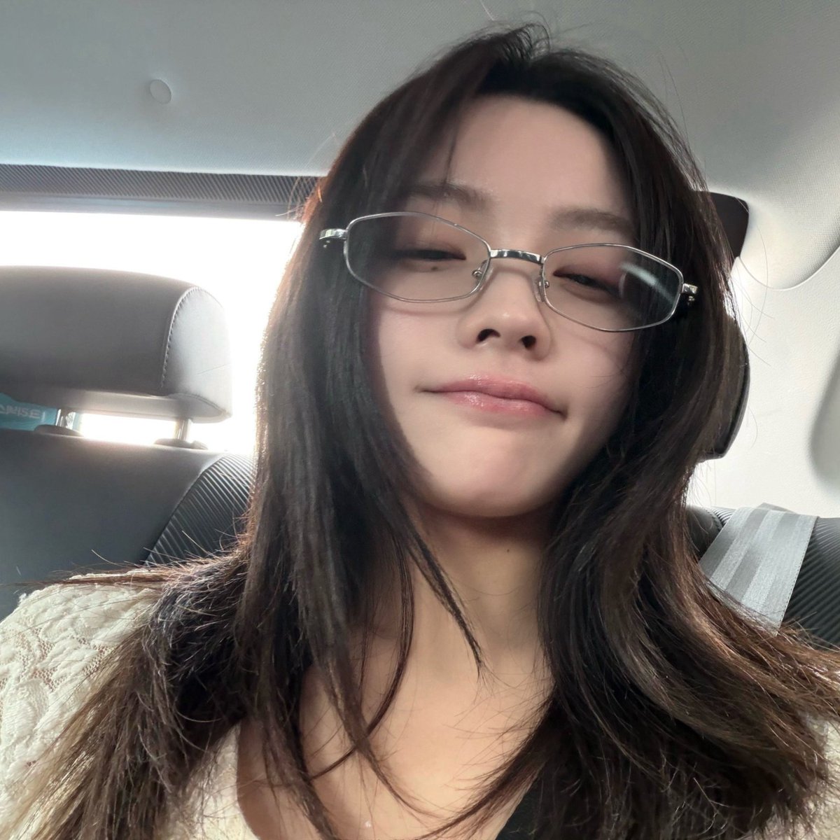 luckyllit's tweet photo. meep roha https://t.co/1lpOZs6b29
