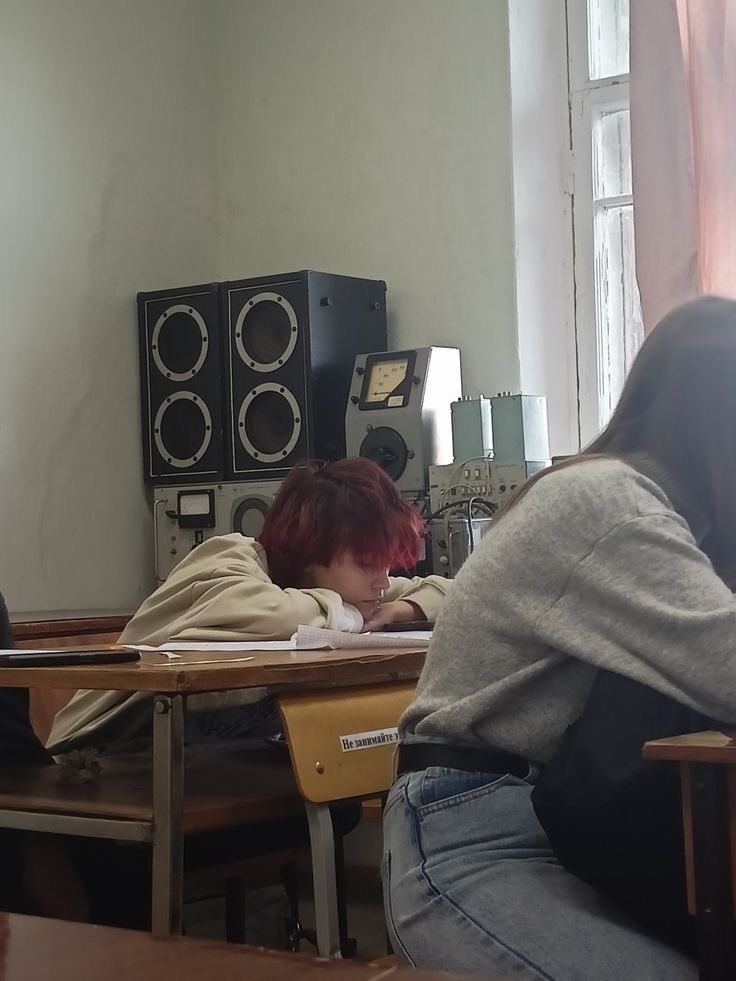 likwerf's tweet photo. Покажите мне школу кто-то😣
Я теряюсь https://t.co/ZfpGP11UlS