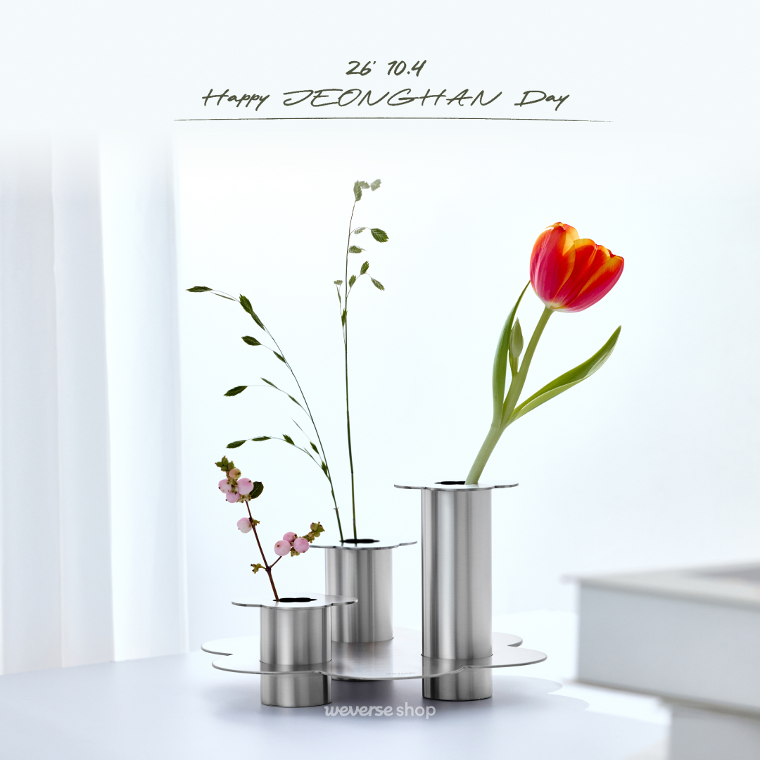 pledis_17jp's tweet photo. [#SEVENTEEN JAPAN NEWS]
HAPPY JEONGHAN DAY BIRTHDAY MERCH ver.6予約販売決定！

詳しくはこちら→https://t.co/Ofbm4ZukRM

#JEONGHAN
#HAPPY_SVT_DAY https://t.co/LaY2Un2qNz