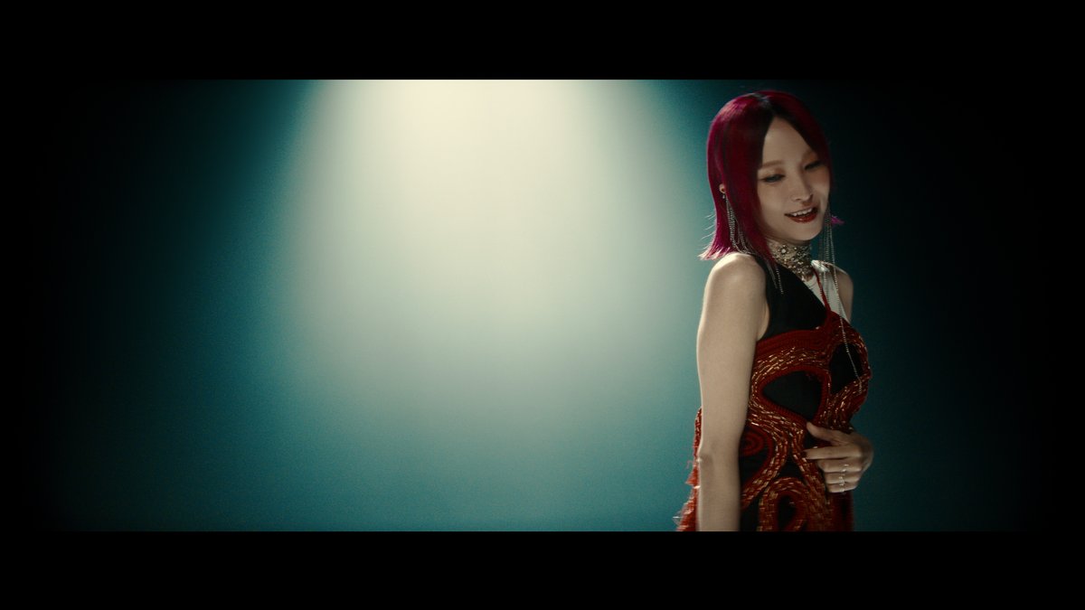 oricon's tweet photo. 土屋太鳳＆Snow Man佐久間大介
LiSA「ソフィリア」のMUSiC CliPに出演❗️
⠀
映画『マッチング TRUE LOVE』
劇中と同じ役でパフォーマンス🥀
⠀
コンテンポラリーダンスで
愛と憎しみの“赤い絆”を表現
https://t.co/XIaP7aKFDK
⠀
@movie_matching https://t.co/BVmrgtqaGA