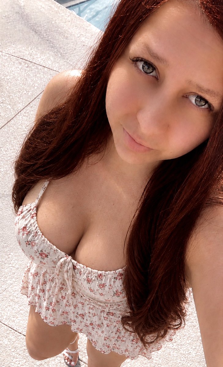 athenarose10310's tweet photo. Morning losers 

Which lucky slave is sending for Queens coffee

https://t.co/pzpRzaJYCw https://t.co/zf0ii7EUOp