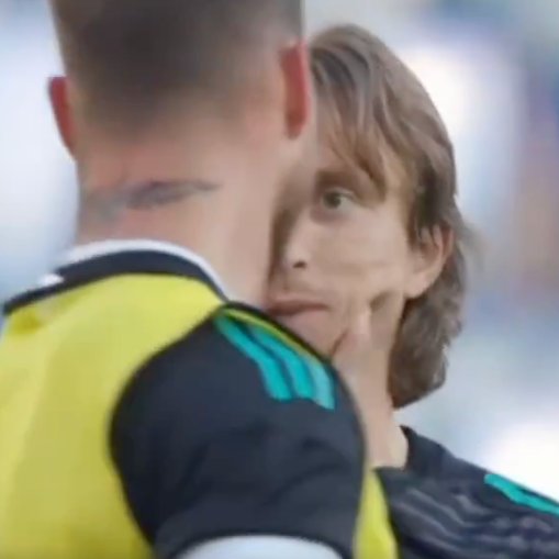 angelfawnii's tweet photo. Sergio's hand spans his entire jaw. Gripping him so hard he tilts his head up. This is insane. https://t.co/r6UtdWDKeN