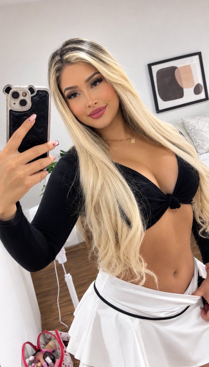 MichelleCobcf's tweet photo. Amores siempre es un gusto saludarlos 💋

#Outfit #Modelos #Sexy #CDMX #México  #BuenosDías #ParaTi  #NightLife #viralReel #Glamour https://t.co/07u7ab5vct