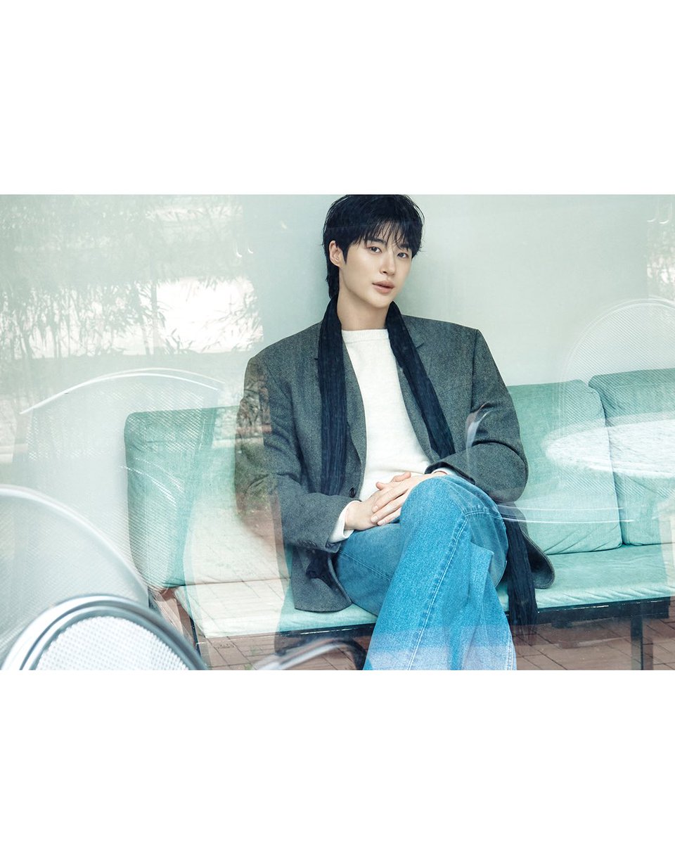 woonair's tweet photo. 260929 지오다노 인스타 #변우석

변우석의 가을은 이런 느낌 🍂 https://t.co/VKtyrnrYVf