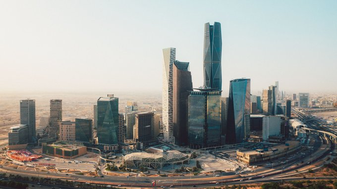 hayesthekid's tweet photo. تباطأ نمو أرباح البنوك العاملة في السعودية قبل الزكاة والضريبة إلى 5.5% خلال أول 7 أشهر من 2026، مقارنةً بنمو بلغ 18% خلال الفترة المماثلة من العام الماضي.

ورغم تباطؤ النمو، واصلت البنوك تسجيل مستويات قياسية من الأرباح، بلغت 62.5 مليار ريال خلال أول 7 أشهر من العام، مقابل 59.2 https://t.co/UpuX2KLw9i