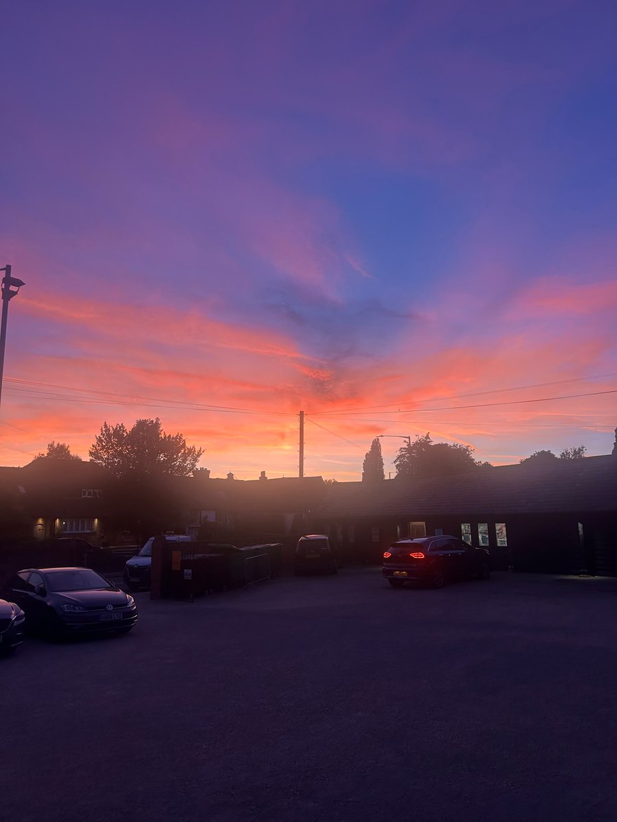 VSHillingdon's tweet photo. We filled our cups at Little Willows last week and what a fabulous evening it was! We are ready for the new academic year ahead! https://t.co/36Oc62FneD