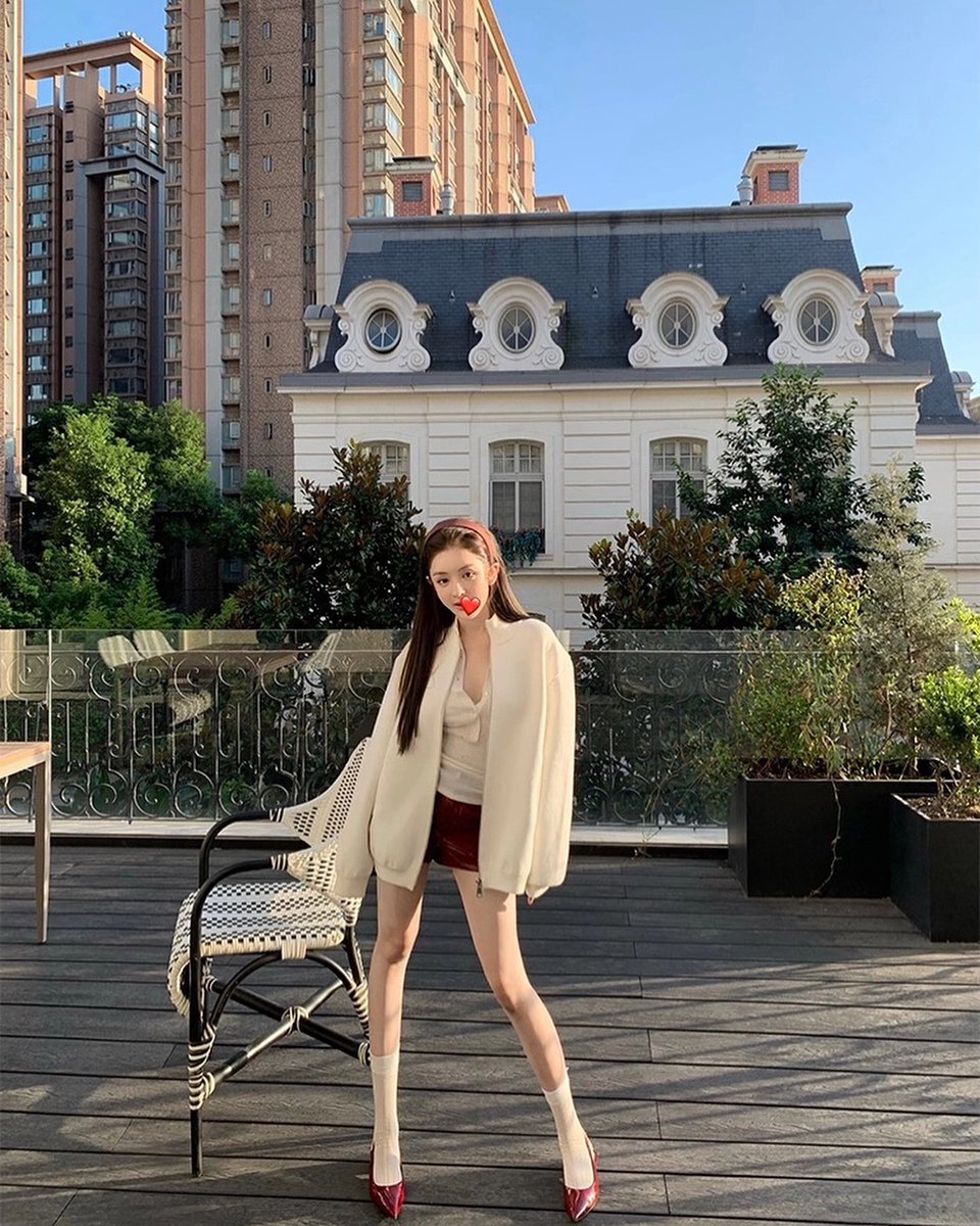 CAROLLYYNY's tweet photo. なんとなく物思いにふけってしまう、そんな秋の夜長。結構大事なことだと思うんだ。 😊👀
HTsO https://t.co/nL8O2Tir7E