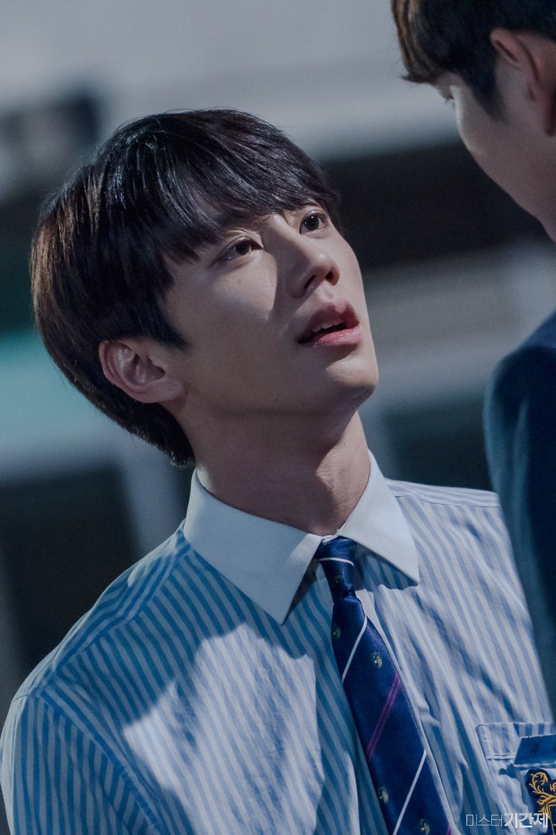 cla33ic2's tweet photo. 준영옵 48키로시절에
진짜  상종못할인간 처럼 생겻고
너무 잘생겻아... 나 입덕함 태어나서이렇게미친새끼처럼생긴남자 첨봄 (강아통 잇는거 이해하는데 난 씹새통느낌 이렇게생긴남자될수잇으면 할아버지장기다팔수잇음) https://t.co/du7sZUDXHz