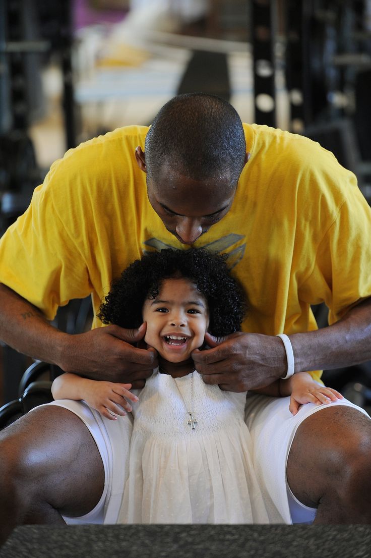 paige__gm's tweet photo. A Father's Love: Remembering Basketball Legend Kobe Bryant And His Daughter, Gianna Bryant. ♥️🕊️ https://t.co/SuFJWFeL2S