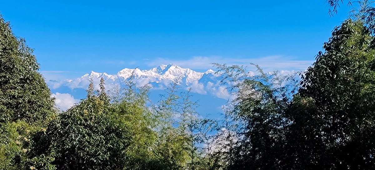 UpendraMPradhan's tweet photo. Darjeeling is protected by Mahakaal, abode of Sinchel Devi Maa and Kanchendzonga

Our hills are sublime... but decades of neglect under CPIM and TMC has destroyed the very fabric of our place.

Darjeeling needs to heal, and it is only possible when we are allowed to govern ourselves.

@narendramodi @AmitShah how would you feel, if Gujarat was still a part of Maharashtra, or Himachal a part of Punjab or Jharkhand a part of Bihar?

Allow us to govern ourselves, we will become revenue surplus in 10-years, and one of the most well governed states in the country...

#Gorkhaland