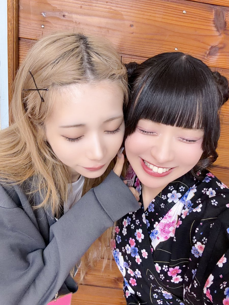 HBN_momo's tweet photo. ♡ももまこ♡
うれしいいつもたくさん構ってくれるまこさんだいすき まこさんのかわいいかわいいソロの写真はひとりじめします😻😻😻食べたい😻😻😻 https://t.co/9rc8hpOD8W