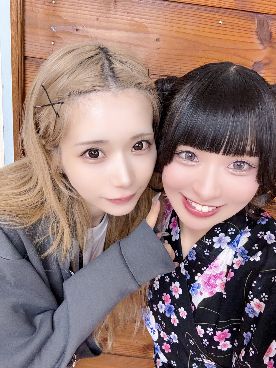 HBN_momo's tweet photo. ♡ももまこ♡
うれしいいつもたくさん構ってくれるまこさんだいすき まこさんのかわいいかわいいソロの写真はひとりじめします😻😻😻食べたい😻😻😻 https://t.co/9rc8hpOD8W