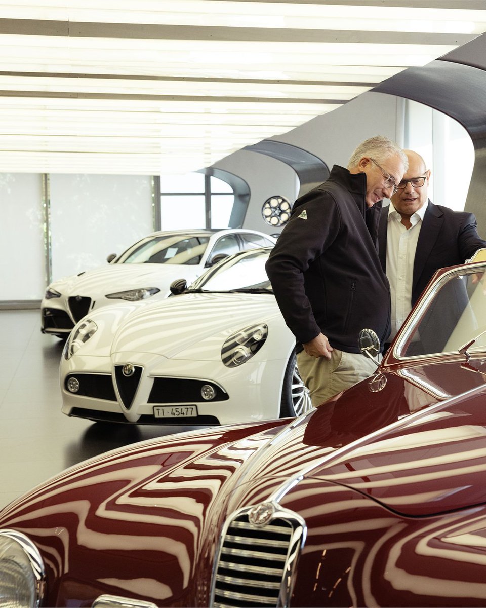 alfa_romeo's tweet photo. A true jewel of artisanal mastery. Unveiled at the Museo Alfa Romeo in Arese, the exclusive all-black, full-carbon #33Stradale “Perla Nera®”. Conceived and crafted around the vision of its owner, it will be on display at the museum until 18 October. https://t.co/fzJmY35ec9