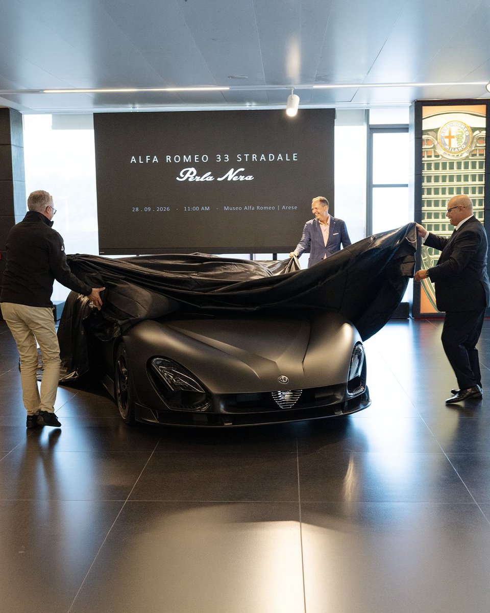 alfa_romeo's tweet photo. A true jewel of artisanal mastery. Unveiled at the Museo Alfa Romeo in Arese, the exclusive all-black, full-carbon #33Stradale “Perla Nera®”. Conceived and crafted around the vision of its owner, it will be on display at the museum until 18 October. https://t.co/fzJmY35ec9