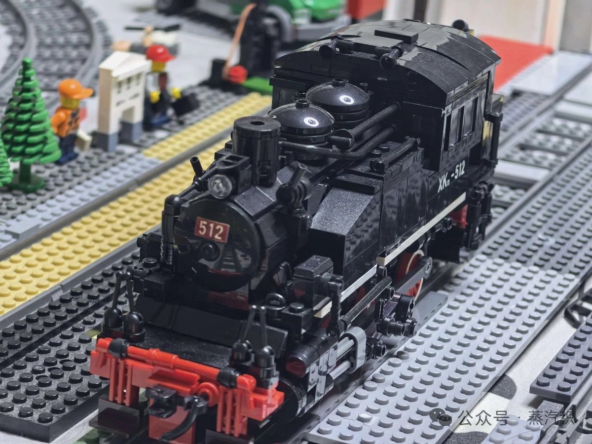 ziyu_zhang51054's tweet photo. China Railways XK13 steam locomotive, recreated in LEGO by BEENO.
Based on the Polish T3A type, this compact tank locomotive is captured with its distinctive industrial proportions and detailed running gear.
 #LEGOTrain #BrickTrain #SteamLocomotive #ChinaRailway  #TankLocomotive https://t.co/KlFWQ9MZxK