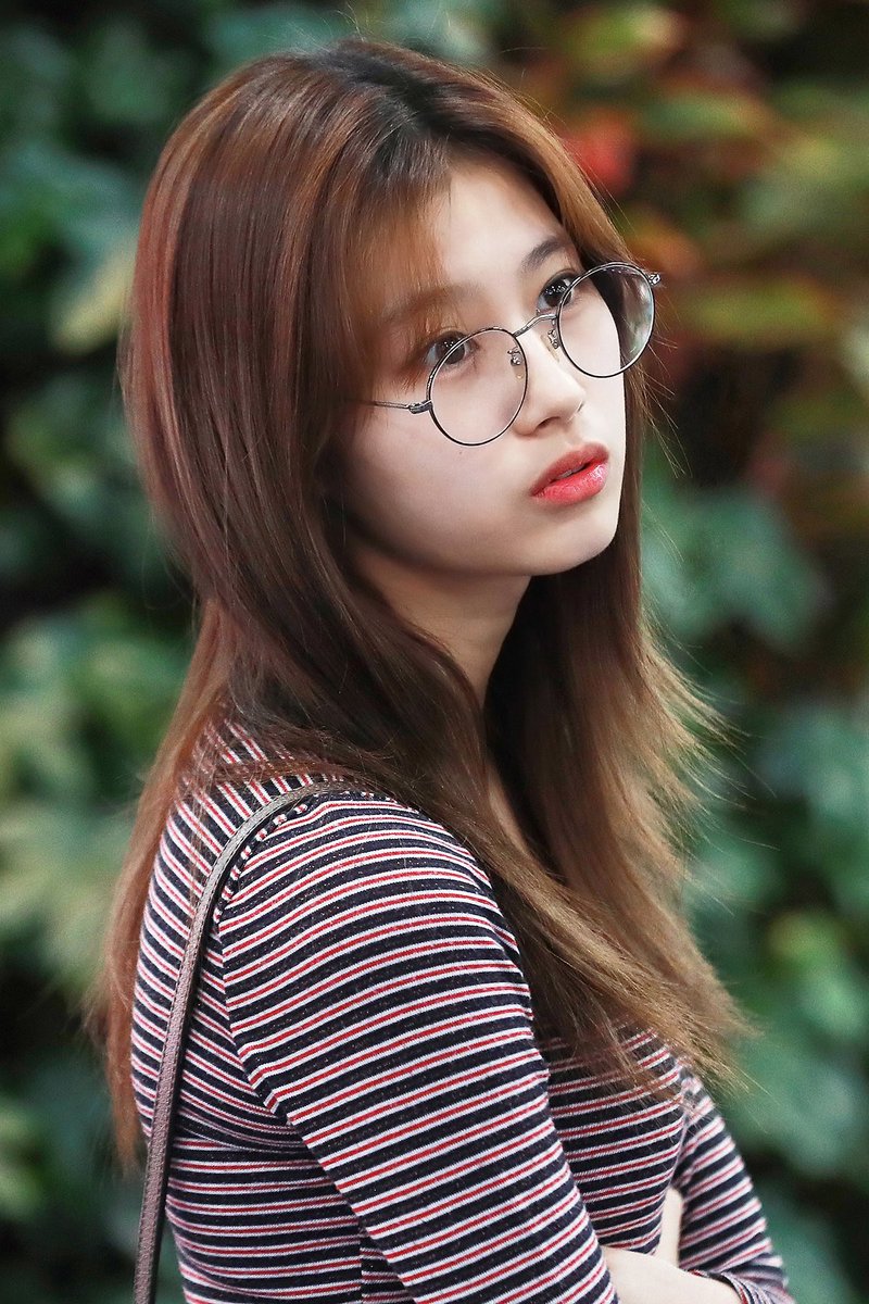 Your_Sana's tweet photo. มึงงงงกูมันเมนซานะปลอม กูสมควรโดนไล่ออกจากความเป็นเมนซานะ อ้วนมันมีขี้แมลงวันตรงแก้มมานานมาก แต่กูจำไม่เห็นได้ว่าชีมีมันมาตลอด ฮือออออกูมันแย่😭😭😭😭😭😭😭😭 https://t.co/f9paGXmiGH
