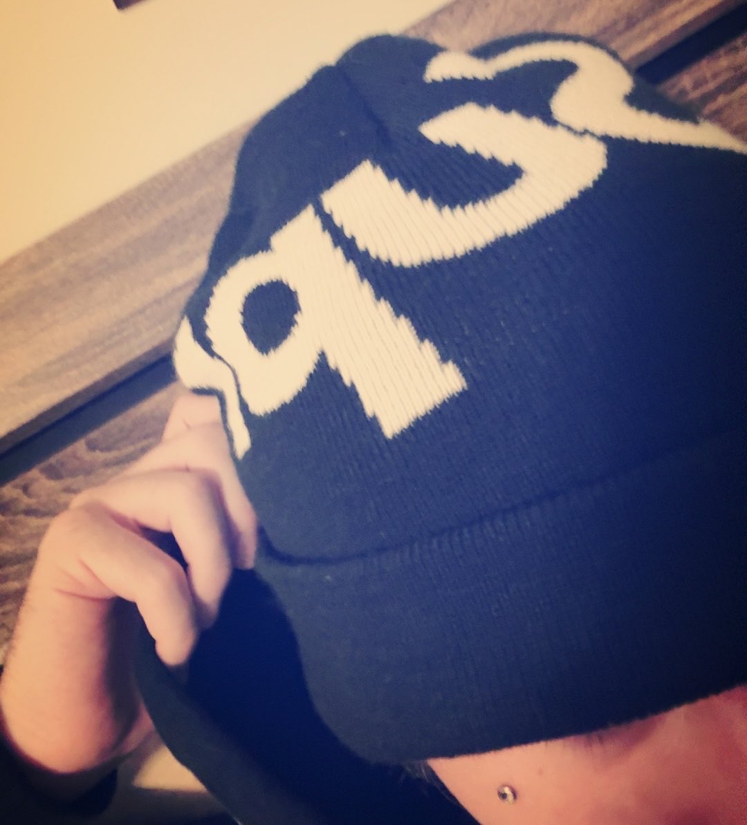 lowfunds6's tweet photo. #bed https://t.co/ZZXP2eqqTh