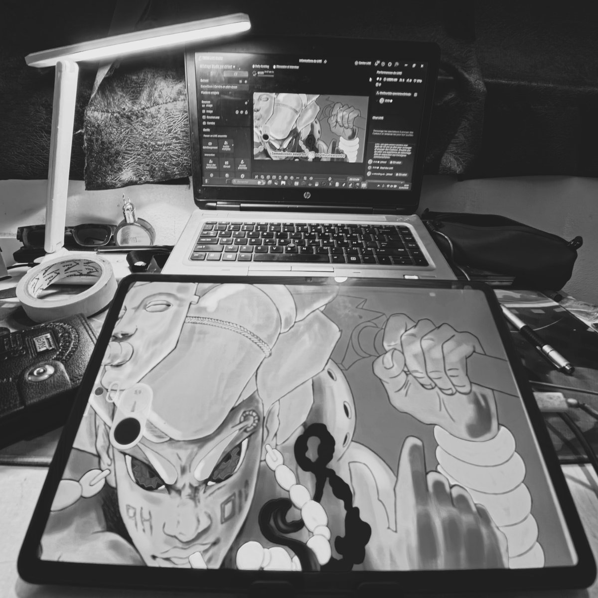 blytheatemen0u's tweet photo. IA &amp; création :

L’IA génère des images parfaites.
L'humain cherchera toujours la trace du geste,
celle qui tremble un peu.
Cette imperfection qui nous caractérise et favorise notre relation émotionnelle avec notre monde. https://t.co/T3No8ycY4m