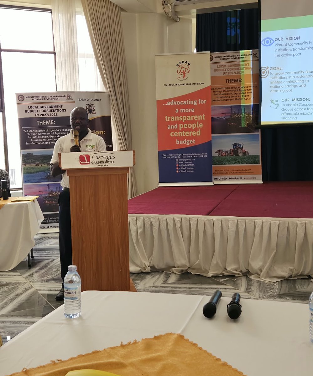 CSBAGUGANDA's tweet photo. 📍MBARARA FY2027/28 LOCAL GOVERNMENT BUDGET CONSULTATIONS
Day 2 is underway, beginning with a presentation by William, General Manager for the Rwenzori and Ankole regions at the Microfinance Support Centre.

Ategyeka Aggrey, Municipal Commercial Officer for Bushenyi Municipal Council, has delivered the group presentation on private sector development.
#KnowYourBudget27 @ACODE_Uganda @SensitiseUg  @SEATINIUGANDA @FRAUGANDA @RAC_Uganda @WDFUganda