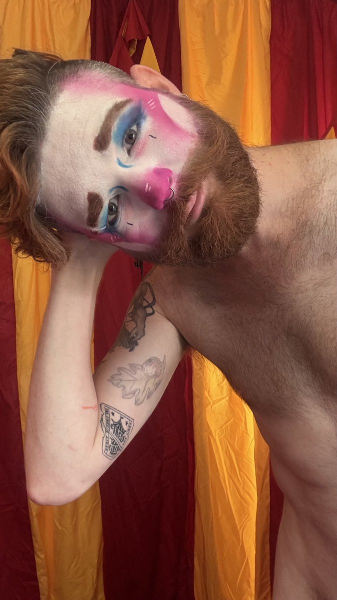 piptheclownxx's tweet photo. Come and join me backstage …
https://t.co/yxTiBdE2TH
#gay #hairy #clown #circus https://t.co/jFjoKkCCIX