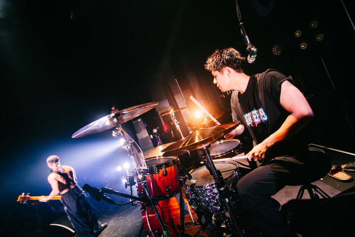 herocomplexKKK's tweet photo. 【 LIVE PHOTO📸】

2026.09.27 Zepp Fukuoka

HERO COMPLEX
"情熱たましい2026"

- 単独公演 -

#HEROCOMPLEX 

▼Instagram
https://t.co/dTAnoyEyTJ

photo by @kiteretsu_works https://t.co/FqxUxi1OJH
