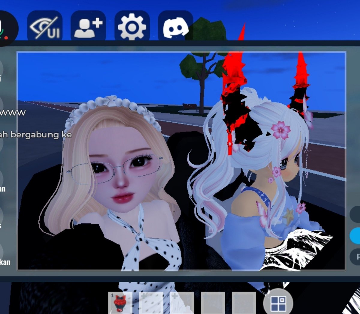 deiylinggar's tweet photo. main roblox terlalu serius sampe gua mikir apa beli hp lagi ya buat main roblox😀 https://t.co/uJzHJbTXp0