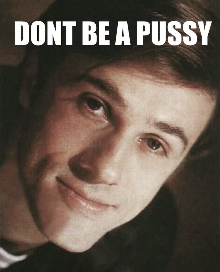 getthefckdown's tweet photo. блять! якого хуя в жіночих загальнодоступних туалетах завжди коїця якийсь піздєц? завжди сеча віздє де тільки можна і нєльзя. у чому проблема витерти після себе/змити хоч? я вже мовчу про використані прокладки які тупо лежать на бачку унітаза або до стінки приклеєні. свині блять https://t.co/ZLSqOiTk8j