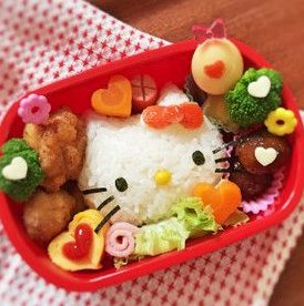 ri_rin_23's tweet photo. 傘のビニール袋、何に使うの？」ってよく聞かれるけど…答えは明白！雨の日のおしゃれな帽子じゃなくて、冷蔵庫でクリームパンを守るガードマンだよ。なんなら防水仕様だから、未来のスイーツが安心して眠れるね！ https://t.co/Je2wXnF2FF