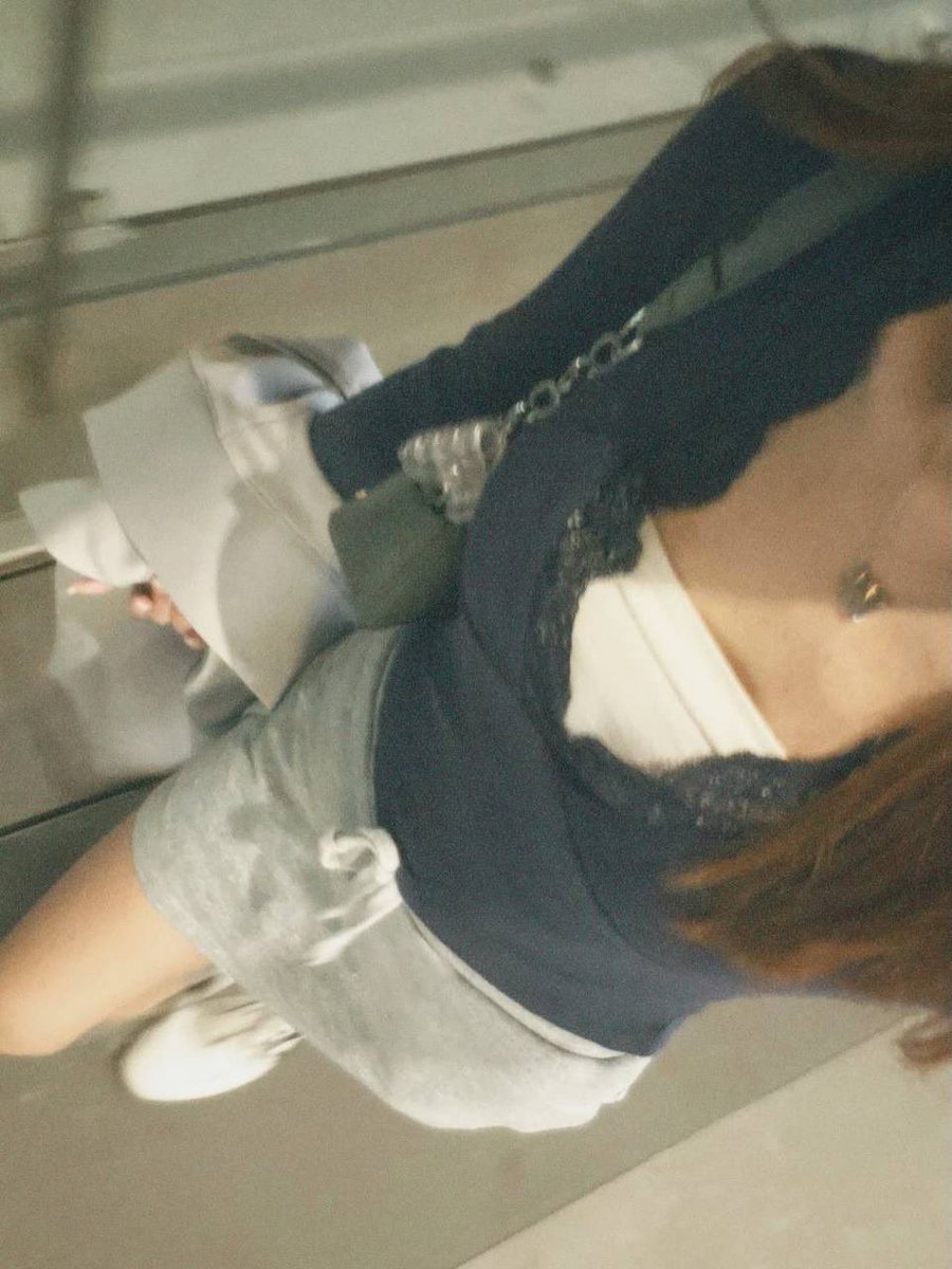 tinali4748's tweet photo. X裡都是都年輕人？？ 
有沒有7~8年級的在？ 
出來打個招呼👋
#高中生不要來拜託 https://t.co/6PeV4AMzhd