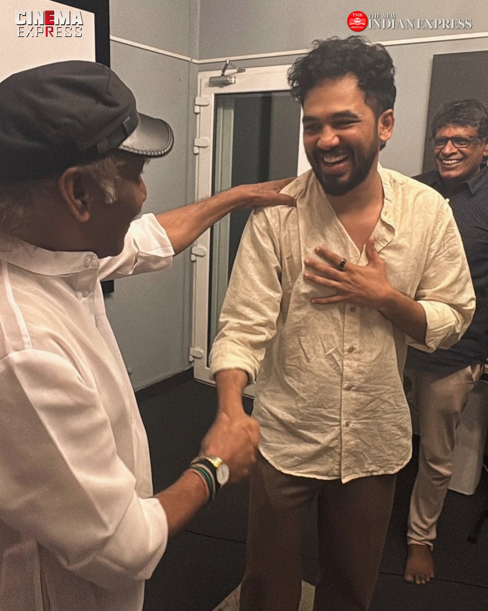 XpressCinema's tweet photo. Deva Applauds HipHop Tamizha Adhi For Highlighting The Journey Of Gaana Singers In Meesaya Murukku 2 💖| #cinemaexpress

#Deva #HipHopTamizha #MeesayaMurukku2 #MeesayaMurukku #Gaana #GaanaSingers @NewIndianXpress https://t.co/jyZPSns19R