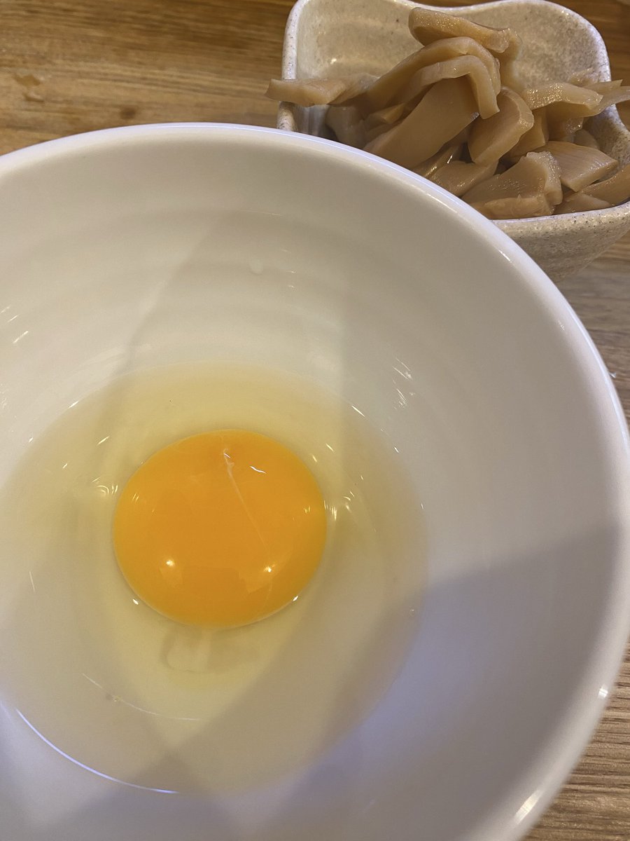 kunny_train_sin's tweet photo. 大久保  自家製麺223
■小ラーメン＋メンマ＋タマゴ（野菜ちょいマシニンニクマシアブラマシマシ・麺が美味い） https://t.co/BMHQnT2u0p