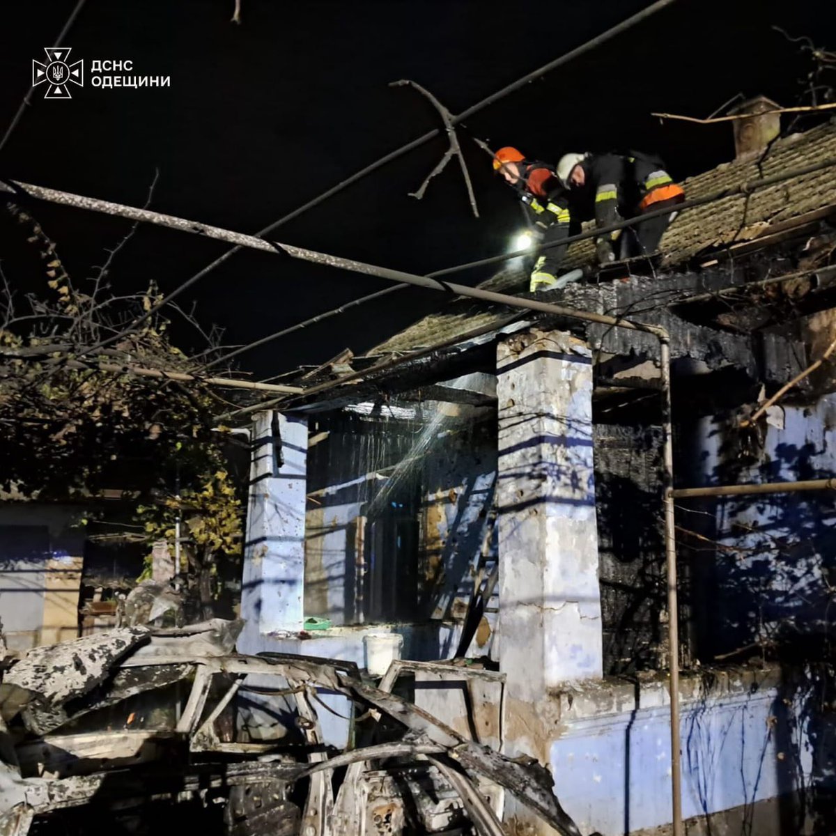 Maks_NAFO_FELLA's tweet photo. 🇺🇦 Zelensky: In Kyiv, the depot of Kyiv-Passenger station, data and business centers, and residential buildings were damaged. 

In the Odesa region, an educational institution, a dormitory, and two foreign ships were damaged. 

The Kyiv, Dnipropetrovsk, Kharkiv, Sumy, Donetsk, Zaporizhzhia, Zhytomyr, Volyn, and Rivne regions were also hit by Russian strikes that night. 

Energy facilities, substations, civilian enterprises, and residential buildings were damaged.

There were downings that night, including ballistic missiles. Thank you to everyone involved in defense and everyone who adheres to our agreements. I am grateful to our American and Norwegian partners for NASAMS complex and the missile package for it. 

I am grateful to France and Germany for the support package for our air defense these days, namely with missiles.