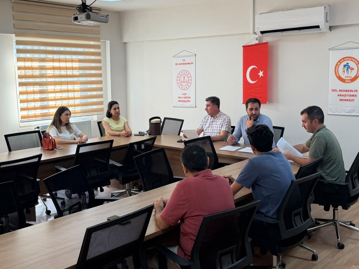 idilram's tweet photo. 2026-2027 Eğitim Öğretim Yılı Sene Başı İlçe Psikososyal Koruma, Önleme ve Krize Müdahale Ekibi Toplantısı, İlçe Milli Eğitim Şube Müdürümüz Sayın Mehmet Budak başkanlığında, İdil RAM Müdürümüz Sayın Selman Karaaslan ve ekip üyelerimizin katılımıyla gerçekleştirildi. https://t.co/xx2d8ThO3i