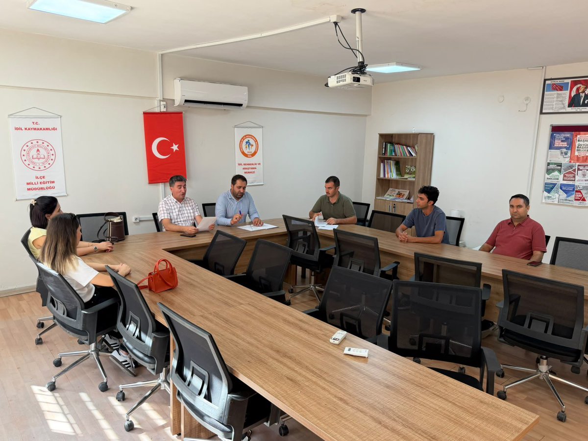 idilram's tweet photo. 2026-2027 Eğitim Öğretim Yılı Sene Başı İlçe Psikososyal Koruma, Önleme ve Krize Müdahale Ekibi Toplantısı, İlçe Milli Eğitim Şube Müdürümüz Sayın Mehmet Budak başkanlığında, İdil RAM Müdürümüz Sayın Selman Karaaslan ve ekip üyelerimizin katılımıyla gerçekleştirildi. https://t.co/xx2d8ThO3i