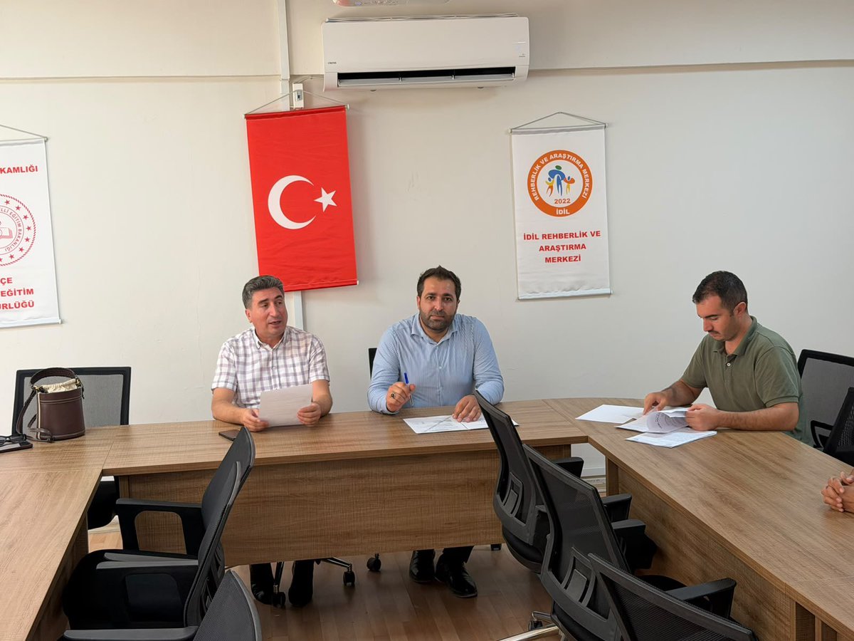 idilram's tweet photo. 2026-2027 Eğitim Öğretim Yılı Sene Başı İlçe Psikososyal Koruma, Önleme ve Krize Müdahale Ekibi Toplantısı, İlçe Milli Eğitim Şube Müdürümüz Sayın Mehmet Budak başkanlığında, İdil RAM Müdürümüz Sayın Selman Karaaslan ve ekip üyelerimizin katılımıyla gerçekleştirildi. https://t.co/xx2d8ThO3i