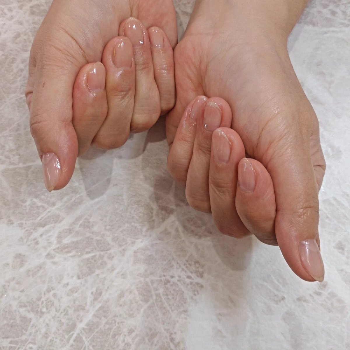 824ay2fr's tweet photo. クリアネイル

#身だしなみネイル
#きれい女子
#東根ネイルサロン
#プライベートサロン
#着付け
#ヘアセット
#出張

詳細はこちら↓（ネイルブック）
https://t.co/cBGxNbkzyY https://t.co/R2vEOfASVP
