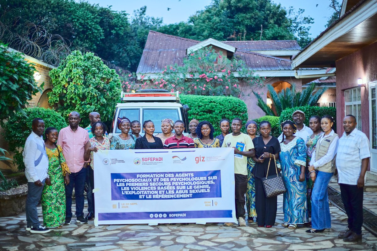sofepadi's tweet photo. À #Beni, @sofepadi a renforcé les capacités de 18 assistants psychosociaux et d’un psychologue sur les premiers secours psychologiques et la prise en charge psychosociale.
Objectif : mieux écouter, identifier les besoins urgents, apporter un premier soutien et orienter les personnes vers les services adaptés, dans le respect du consentement et de la confidentialité.
Une réponse mise en œuvre dans le cadre du projet RECIP-BENI, avec l’appui de #GIZ à travers #ProPaix III, financé par le @BMZ_Bund 
#Ebola #SoutienPsychosocial #SOFEPADI