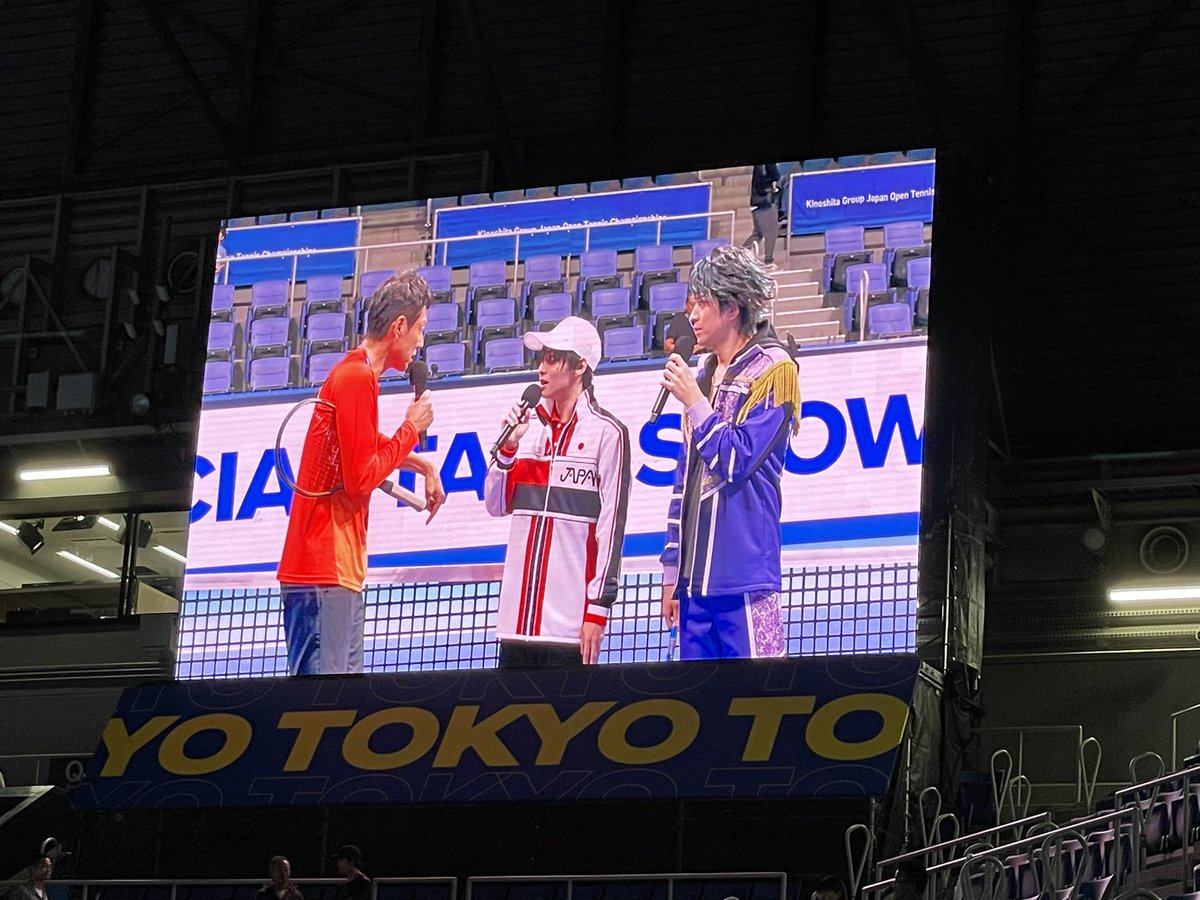 slam_roger's tweet photo. 知らない人が出てきた。
はやく錦織選手の練習見せてほしい。 https://t.co/uWnBdpLlQt