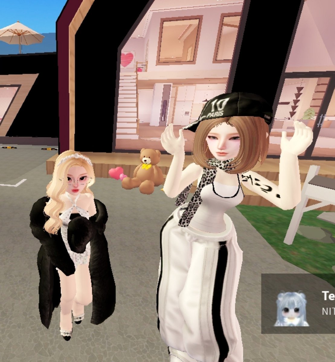 deiylinggar's tweet photo. main roblox terlalu serius sampe gua mikir apa beli hp lagi ya buat main roblox😀 https://t.co/uJzHJbTXp0