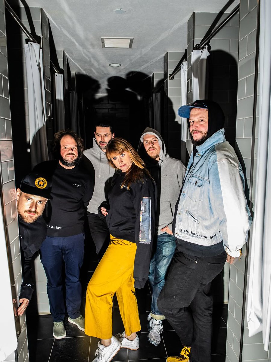 Rafa_kninja's tweet photo. Preorder VOLUMES: ONE “SELECTIONS FROM MUSIC CONCERTS 2019-2023 BON IVER 6 PIECE BAND”. Link in bio.

Photo credit: https://t.co/3UwDdLIRFL
