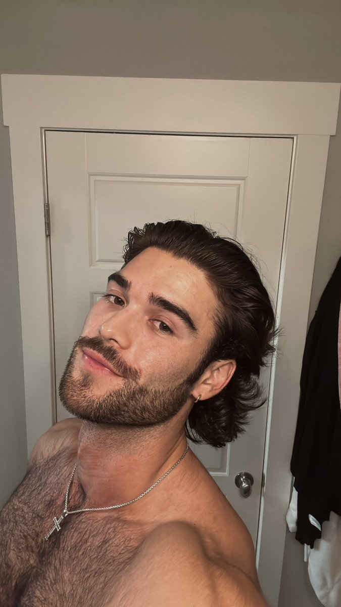 hunter_mcveytn's tweet photo. A lil clean shave will do? https://t.co/UNdkoESlZk