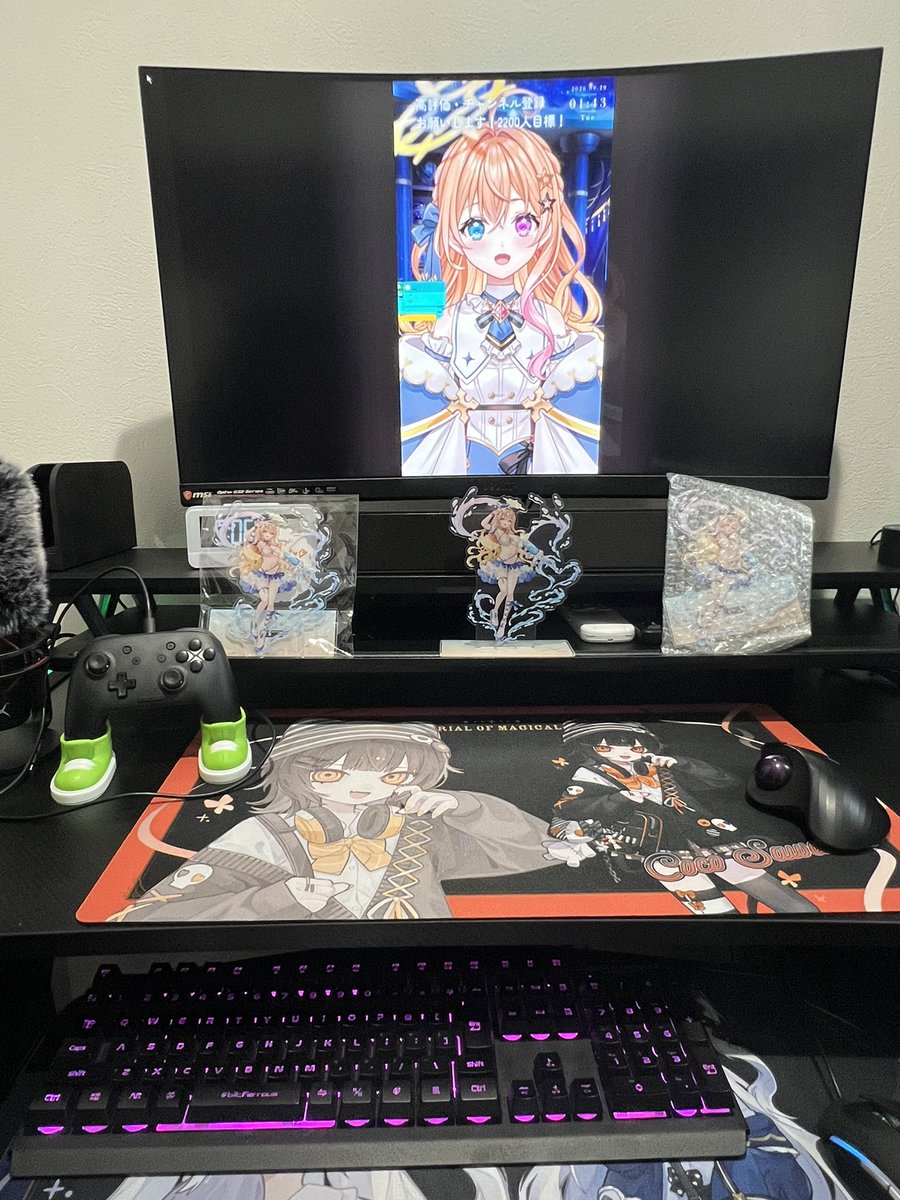KokuTei1122's tweet photo. 3枚目のアクスタをお迎えしました❗️
左から書斎用、出張用、保存用になります
書斎用はライトアップで
☆꒰ঌ🩵華やかに🩷໒꒱°.*･*¨*･してみた
皆さんはどう飾りますか？
39カード1枚1枚丁寧に書いててシエナの優しさが伝わりますね😊
#シエナ見て https://t.co/LL252Ih7hK